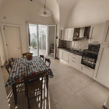 A Casa Di Nino Apartman *